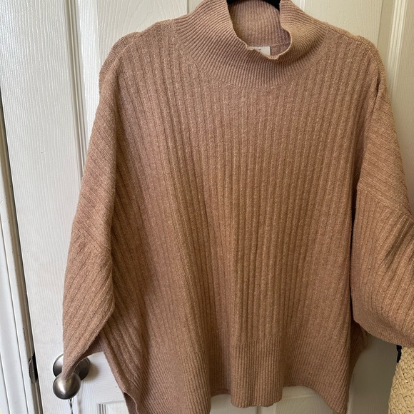 3/4 Sleeve Sweater - Picture 1 of 4